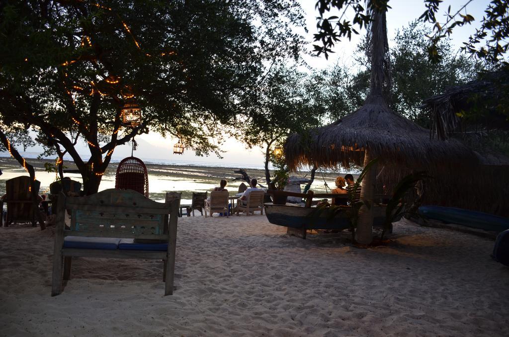 Serene Beach Villa Gili Trawangan Exterior foto